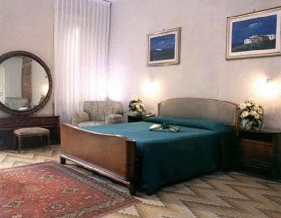 Hotel Croce Di Malta 2*